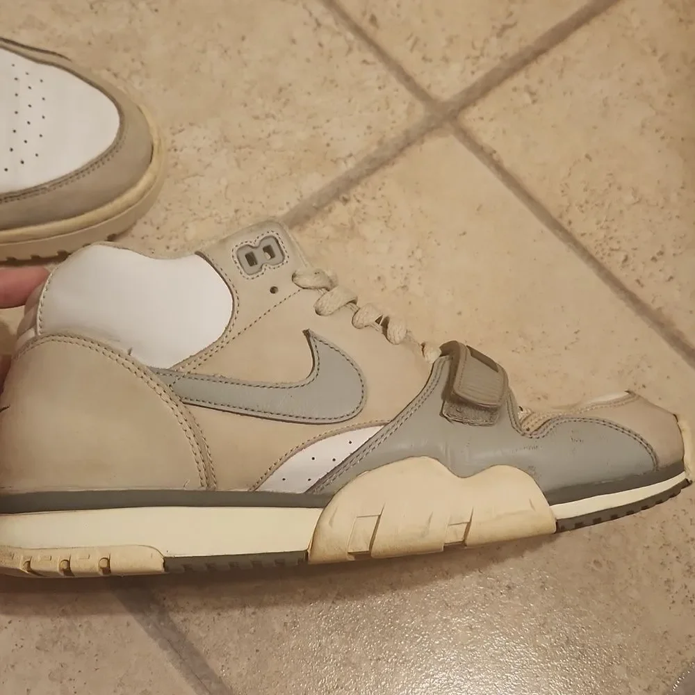 Nike previous replaced very
